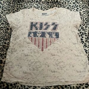 Lucky Brand Kiss Tshirt